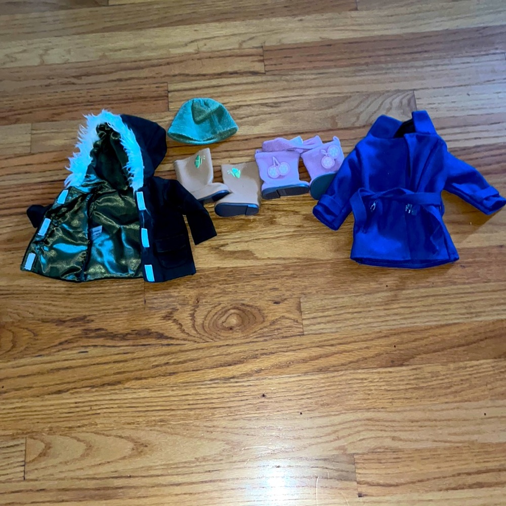 Doll clothes. American Girl and Arianna.